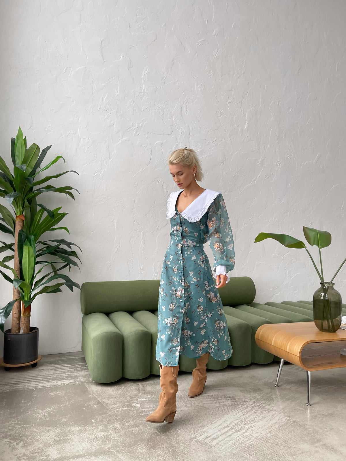 Collerette Dress